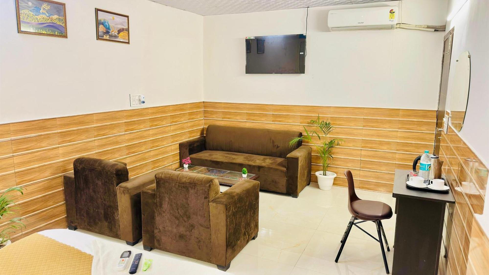Dr White House - Noida Sector 18 Hotel Ngoại thất bức ảnh
